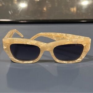 BANBE KERR SUNGLASSES ~ B-1012~ Ivory/Gold CAT EYE ~#B-1012~AUSTRALIA ~Pristine